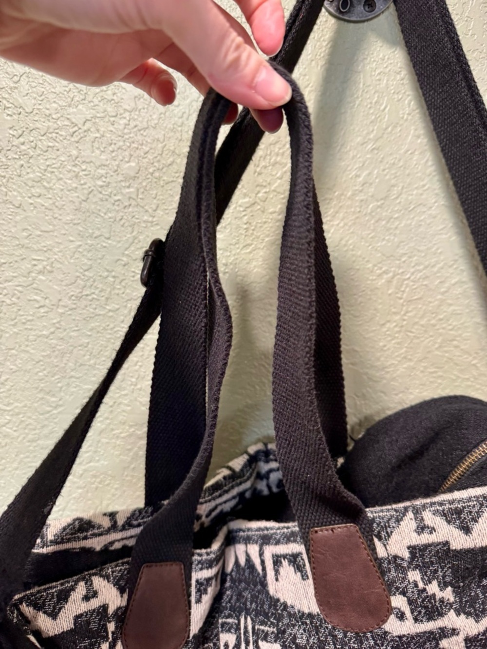 Black and Cream Tribal Pattern Weekend Tote Bag- Mossimo Supply - Picture 4 of 8